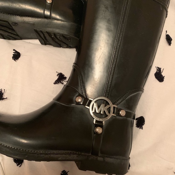 Michael Kors rain boots - Picture 3 of 5